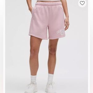 lululemon Scuba Oversized 7’’ Graphic